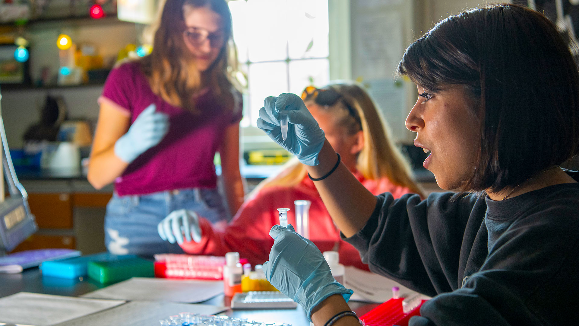 SMCM LEAD header image - students in the lab