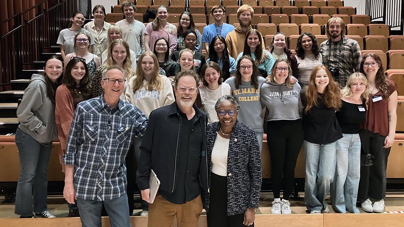 Rainn Wilson, President Jordan and Professor Ben Click use with students behind them