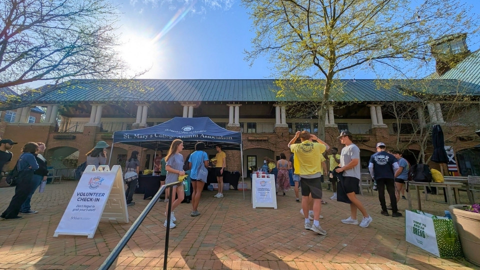 Bay to Bay Service Day Check-in, early birds