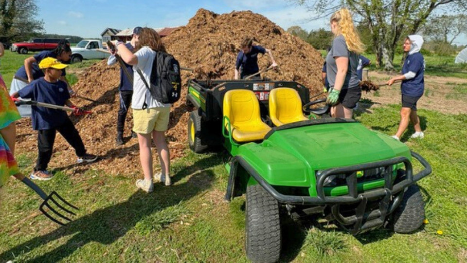 Bay to Bay Service Day Kate Farm, big pile