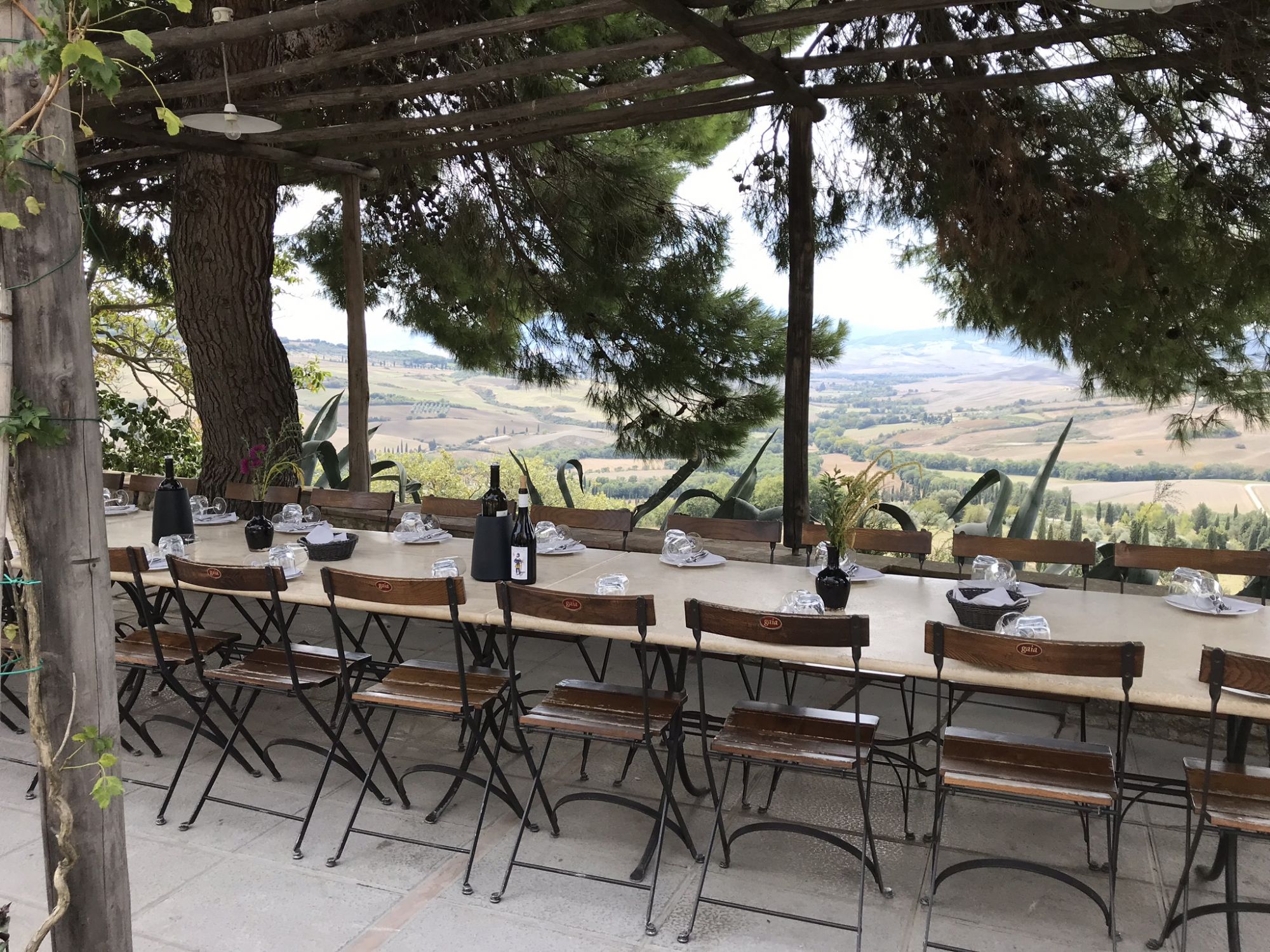 Join our small group for an unforgettable journey to Italy’s enchanting Tuscany region—the bucolic rolling countryside that provides endless inspiration for artisans, chefs and vintners alike.