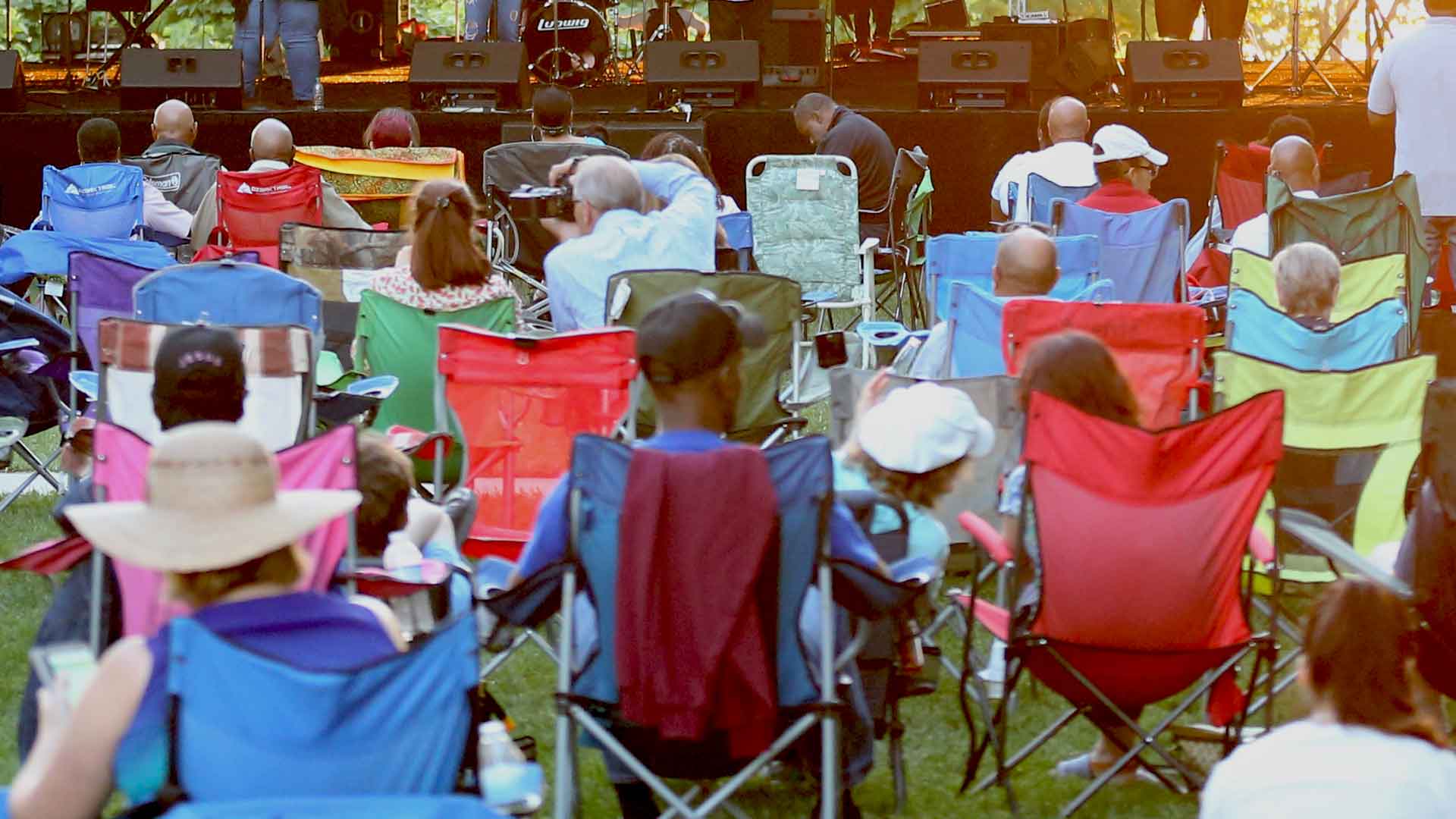 What to bring to an outdoor concert What to bring to an outdoor concert